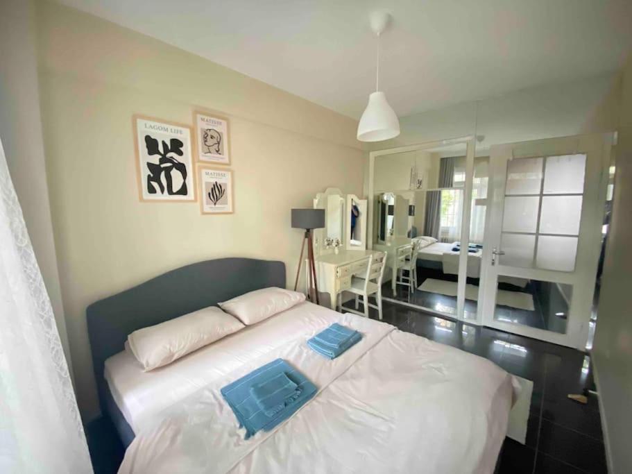 Ferienwohnung Comfy - Spacious Flat On The Kadikoey Seaside Istanbul Exterior foto
