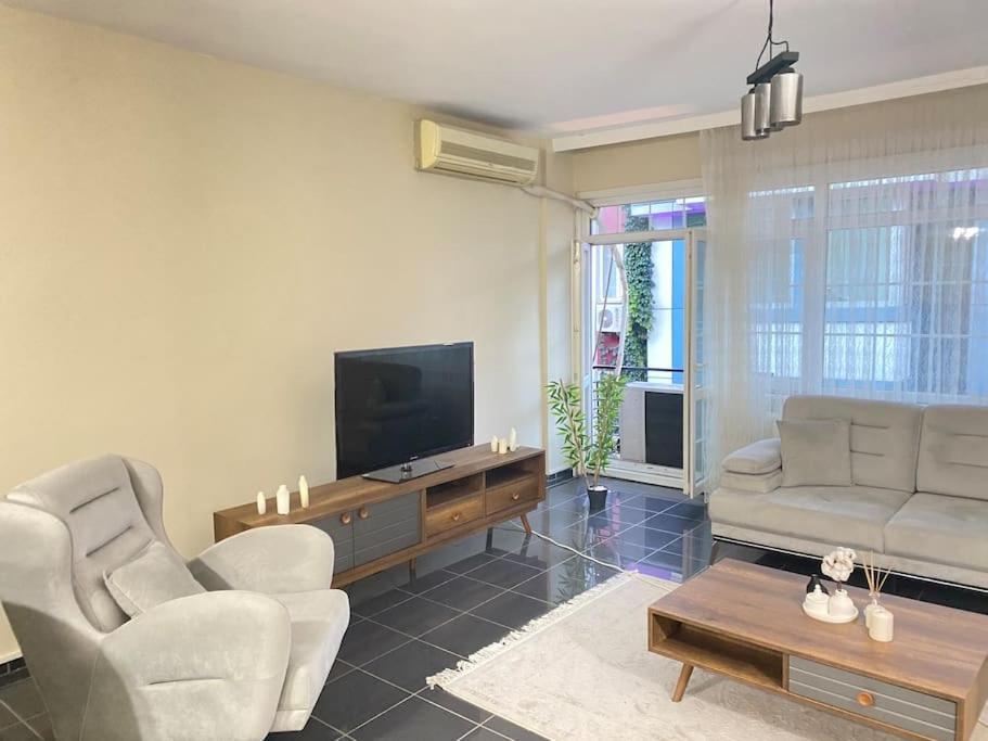 Ferienwohnung Comfy - Spacious Flat On The Kadikoey Seaside Istanbul Exterior foto